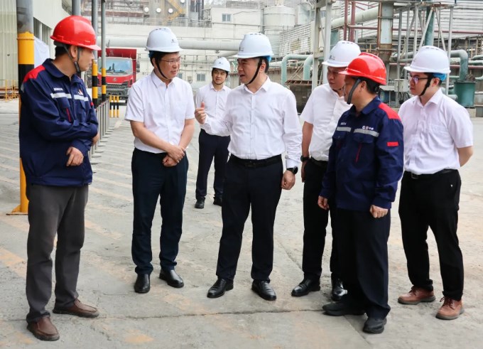 刘胜友到北部湾港集团旗下梧州片区企业调研